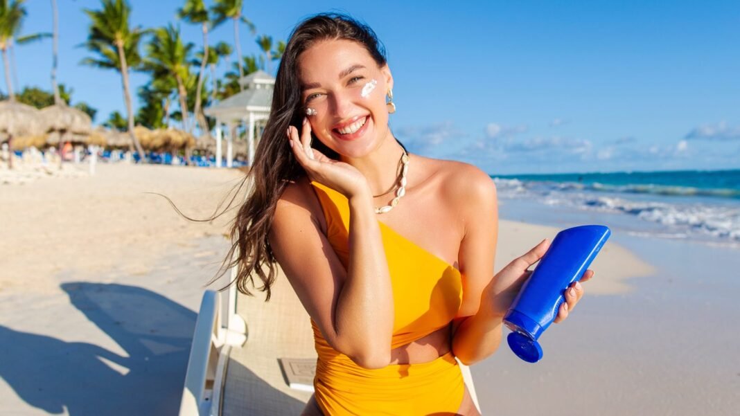10 Best Sunscreens for Monsoons That Feel No Stickiness: Best Picks to Prevent Sunburn  