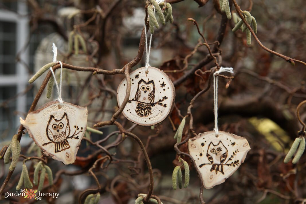 Quick & Easy DIY Christmas Ornaments to Dress Up Your Tree