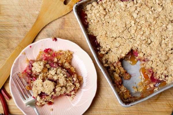 Classic Rhubarb Crisp [Vegan] – One Green Planet