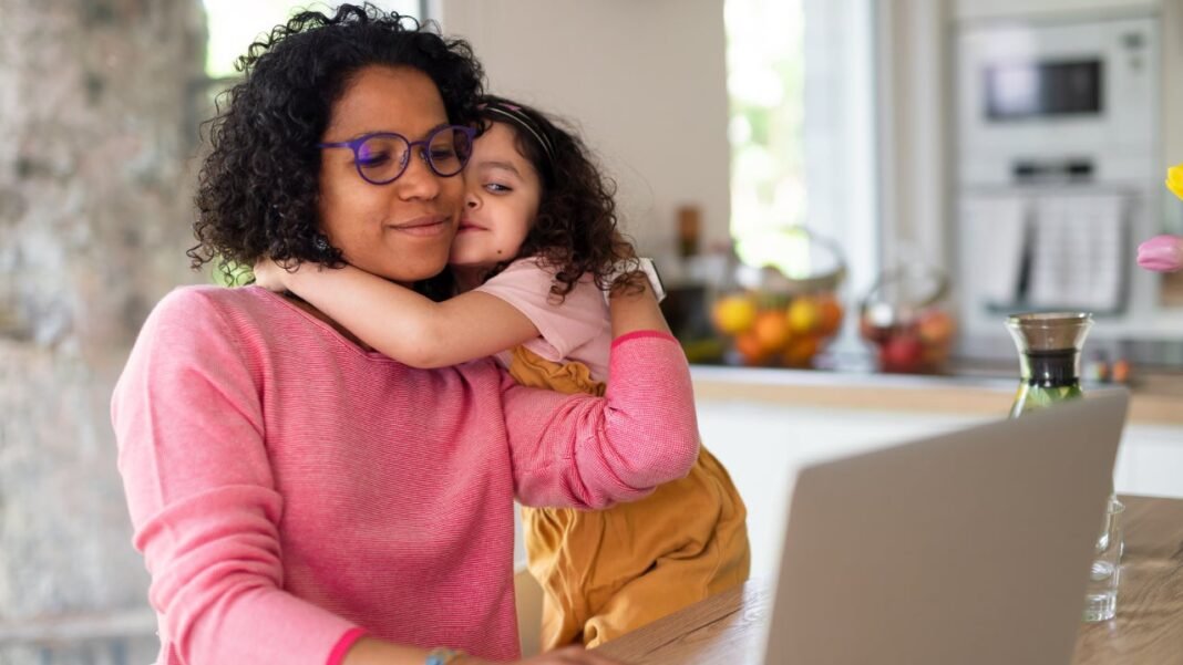 High-yield savings accounts vs. Money market fund: Which is better?  