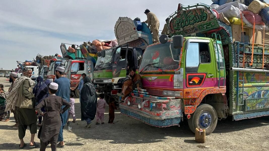 Pakistan will extend deadlines for deportation of Afghan refugees, but the United Nations is concerned  