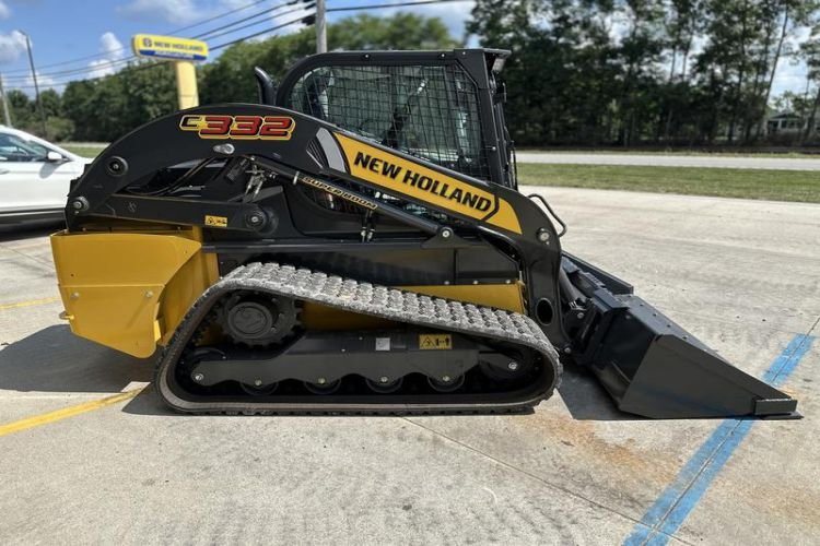 Top 3 High Performance Compact Track Loaders to Choose in 2025
