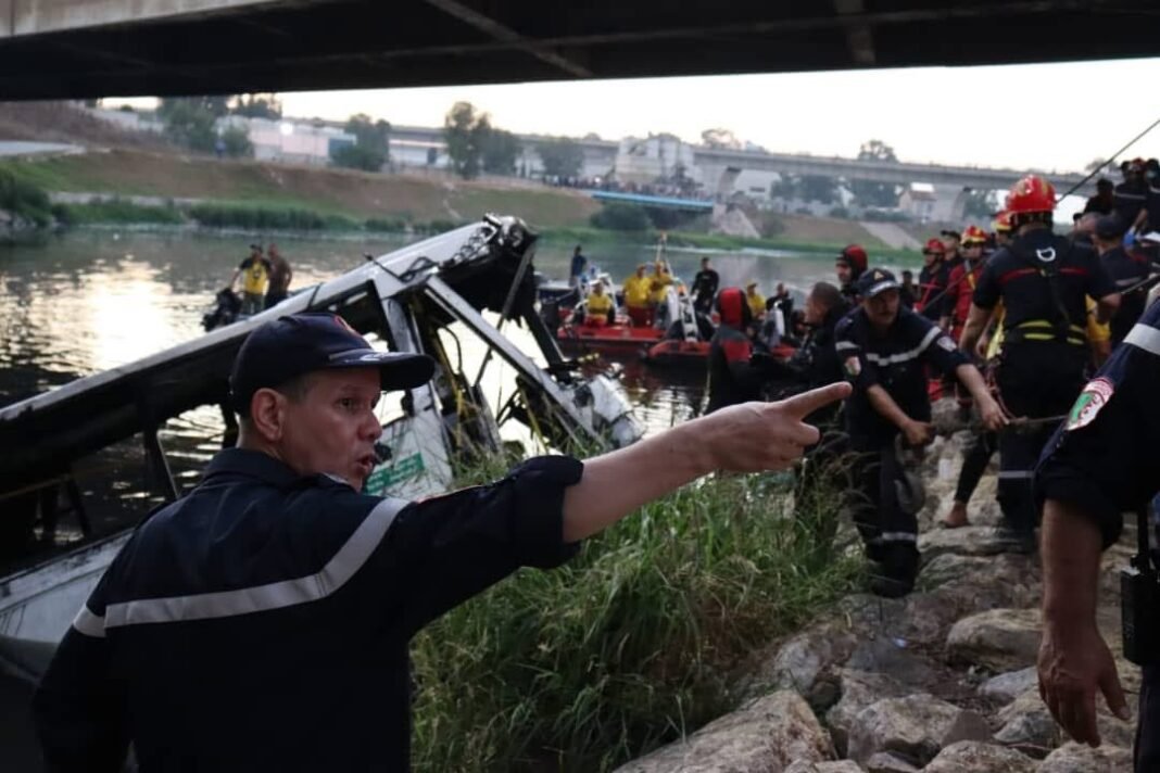 Eighteen people died, 23 people injured after buses plunged into the Algeria River  