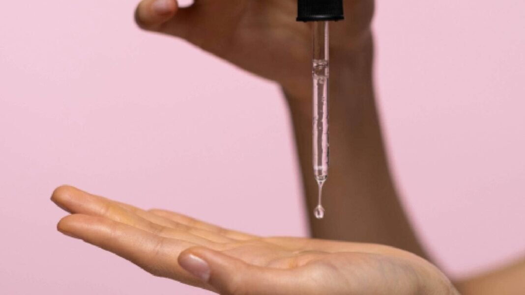 Top 10 Moisturizing Face Serum to Nourish Dry Skin  