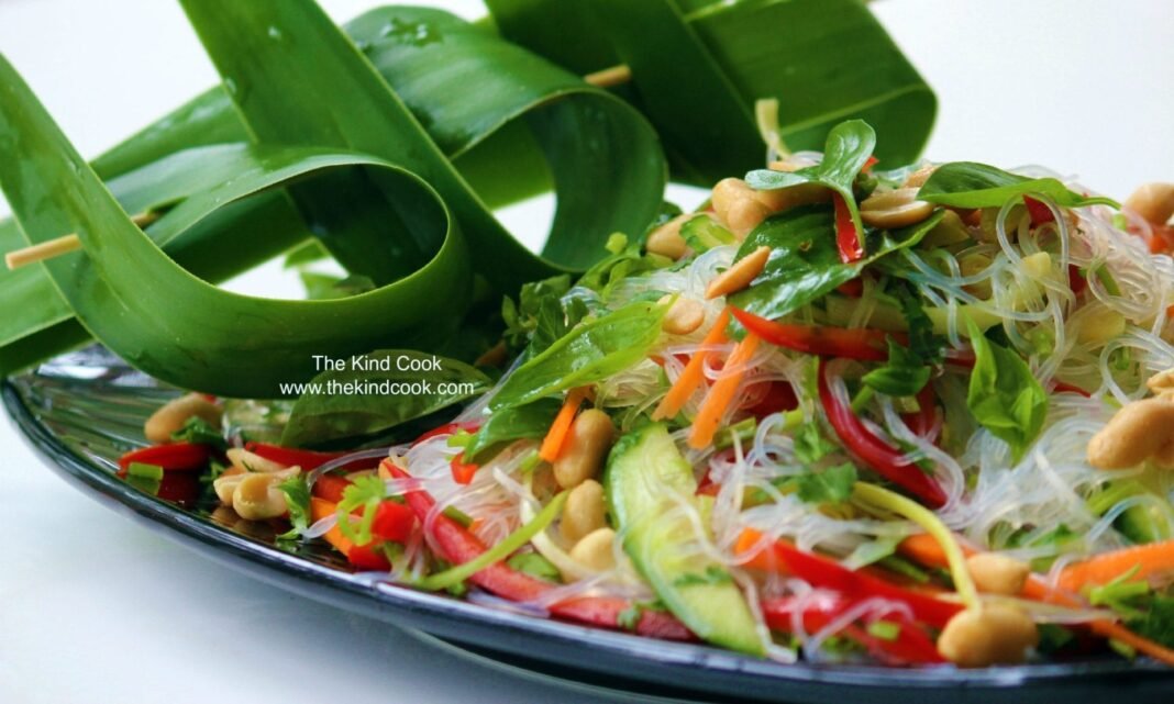 Crunchy Vietnamese Vermicelli Salad [Vegan] – One Green Planet