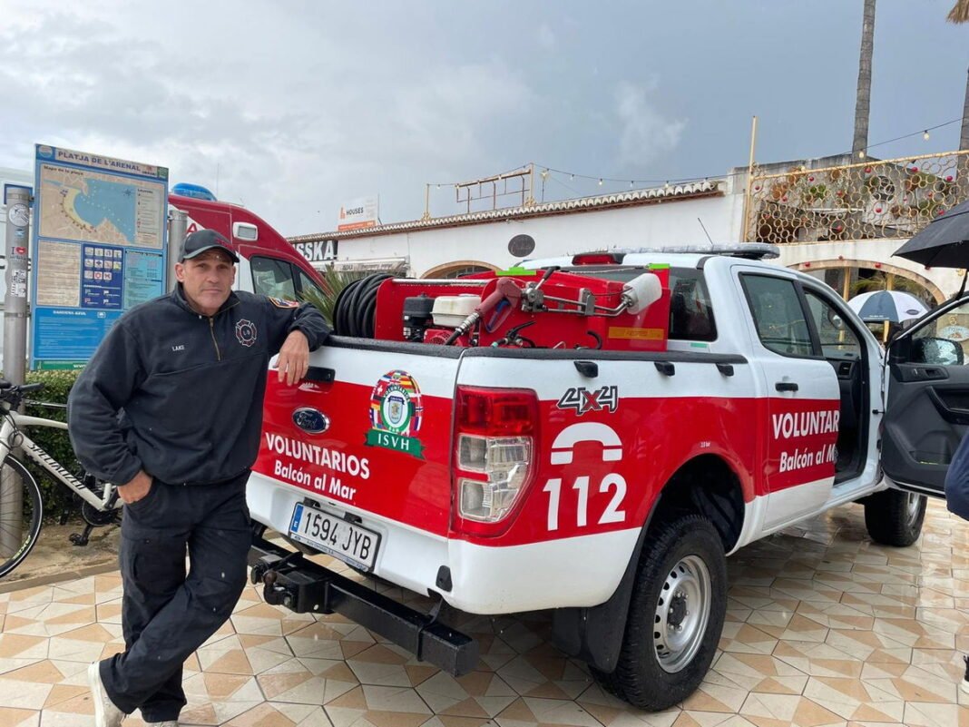 New York firefighters swim in honor of falling on 9/11  