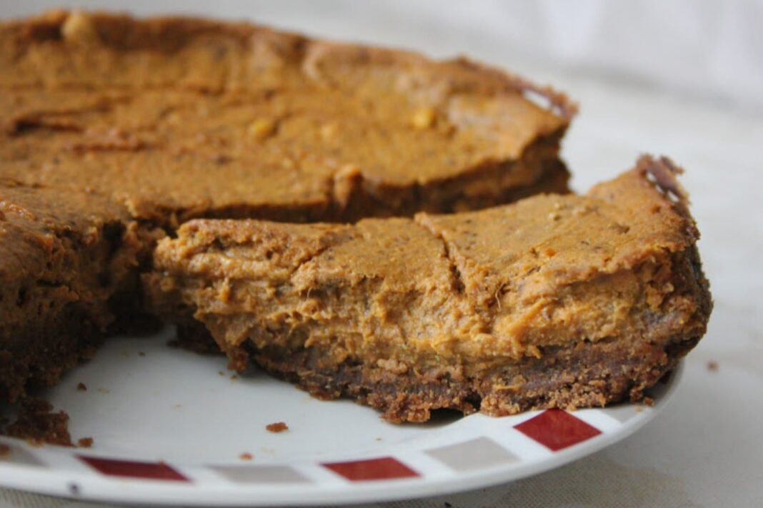 Pumpkin Pie With Speculoos Crust [Vegan] – One Green Planet
