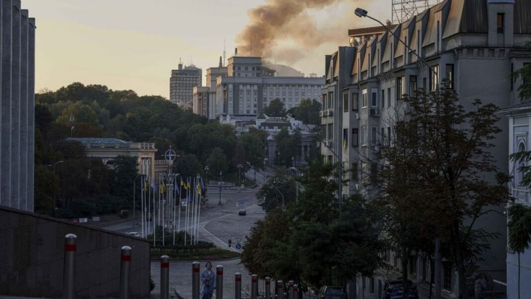 Ukraine's major government buildings are on fire when Russia launches 823 attacks on Ukraine  