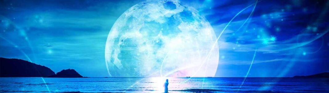 11 Full Moon Rituals for Manifesting with the Power of the Moon