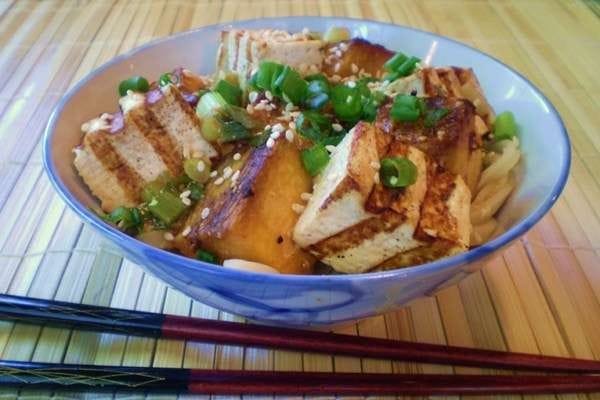 Miso Roasted Pumpkin and Grilled Tofu Over Udon Noodles [Vegan] – One Green Planet