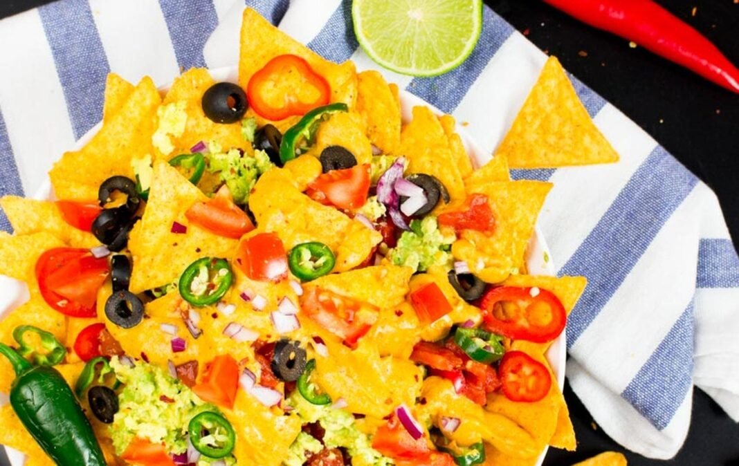 Autumn Nachos With Pumpkin Queso Dip [Vegan] – One Green Planet