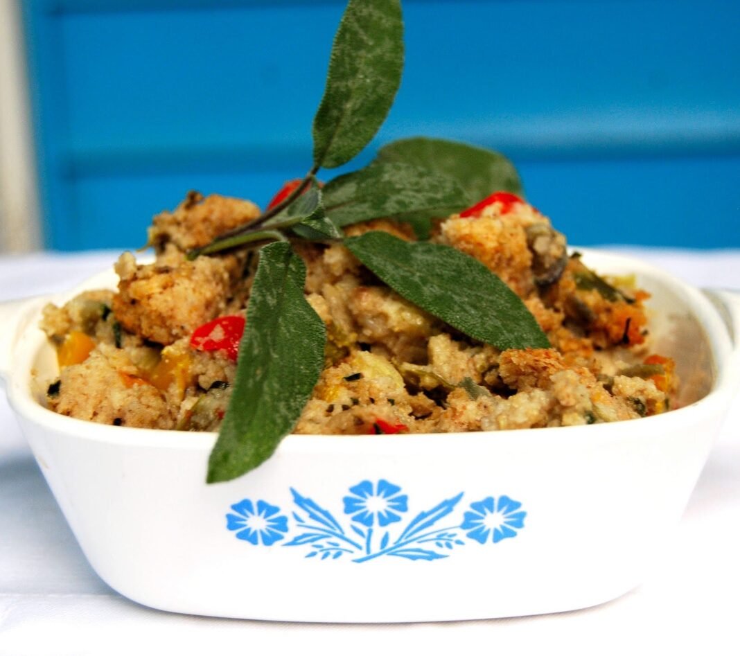 Cornbread Stuffing With Bell Peppers [Vegan] – One Green Planet