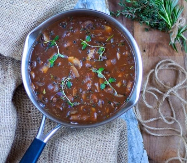 Mushroom Gravy [Vegan] – One Green Planet