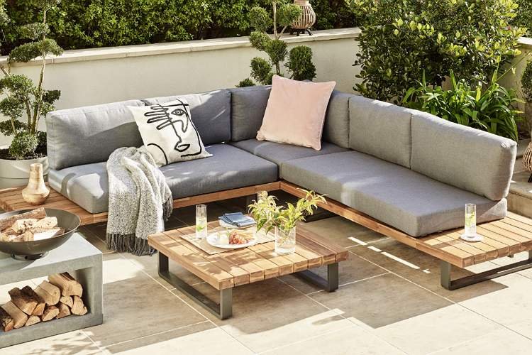 5 Common Mistakes to Avoid When Styling Outdoor Furniture