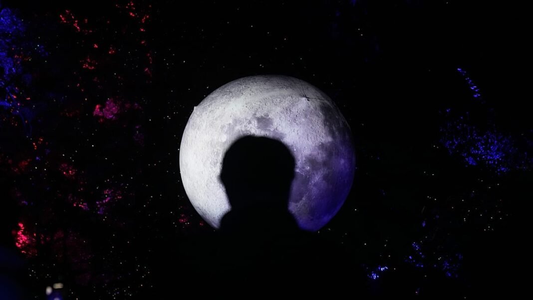 A new race to the moon: Could a German be the first this time?  
