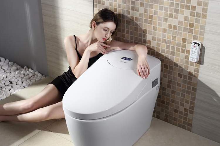 How-To-Choose-The-Right-Commode-Toilet-for-Your-Bathroom-in-UAE.jpg How To Choose The Right Commode Toilet for Your Bathroom in UAE