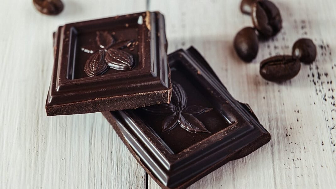 New study finds chemicals in dark chocolate may slow aging  