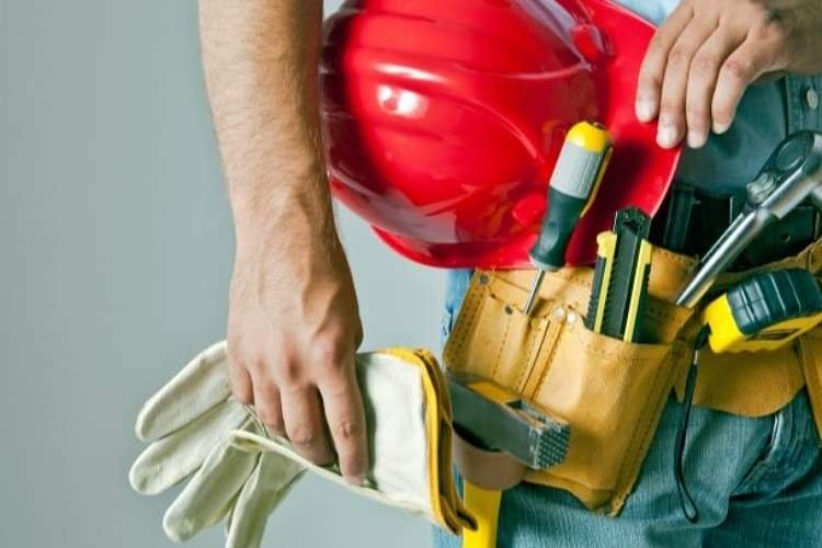 Why Hiring a Professional Handyman Saves Time and Money