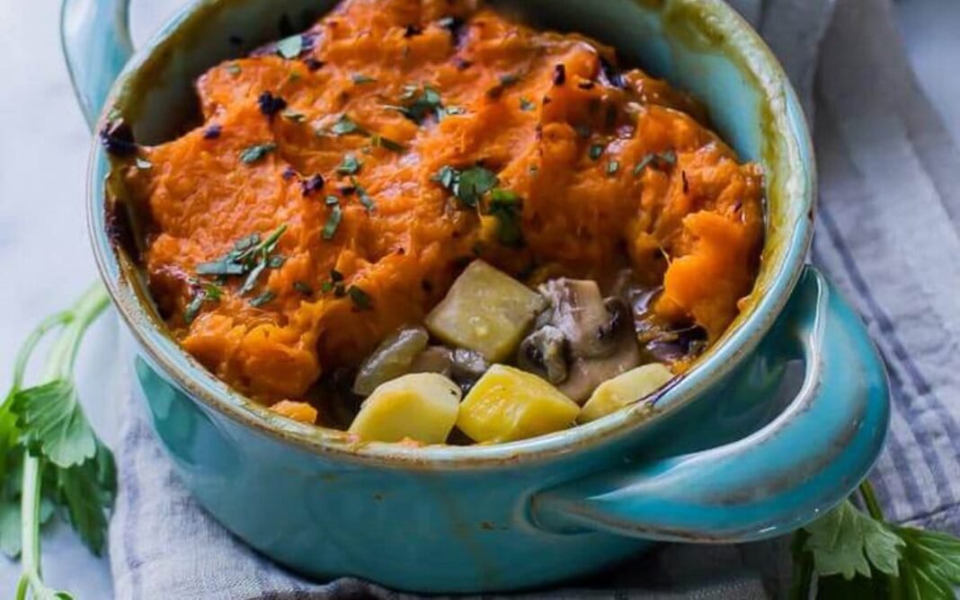 Warm Hearts with 15 Comforting Shepherd’s Pie This Holiday – One Green Planet