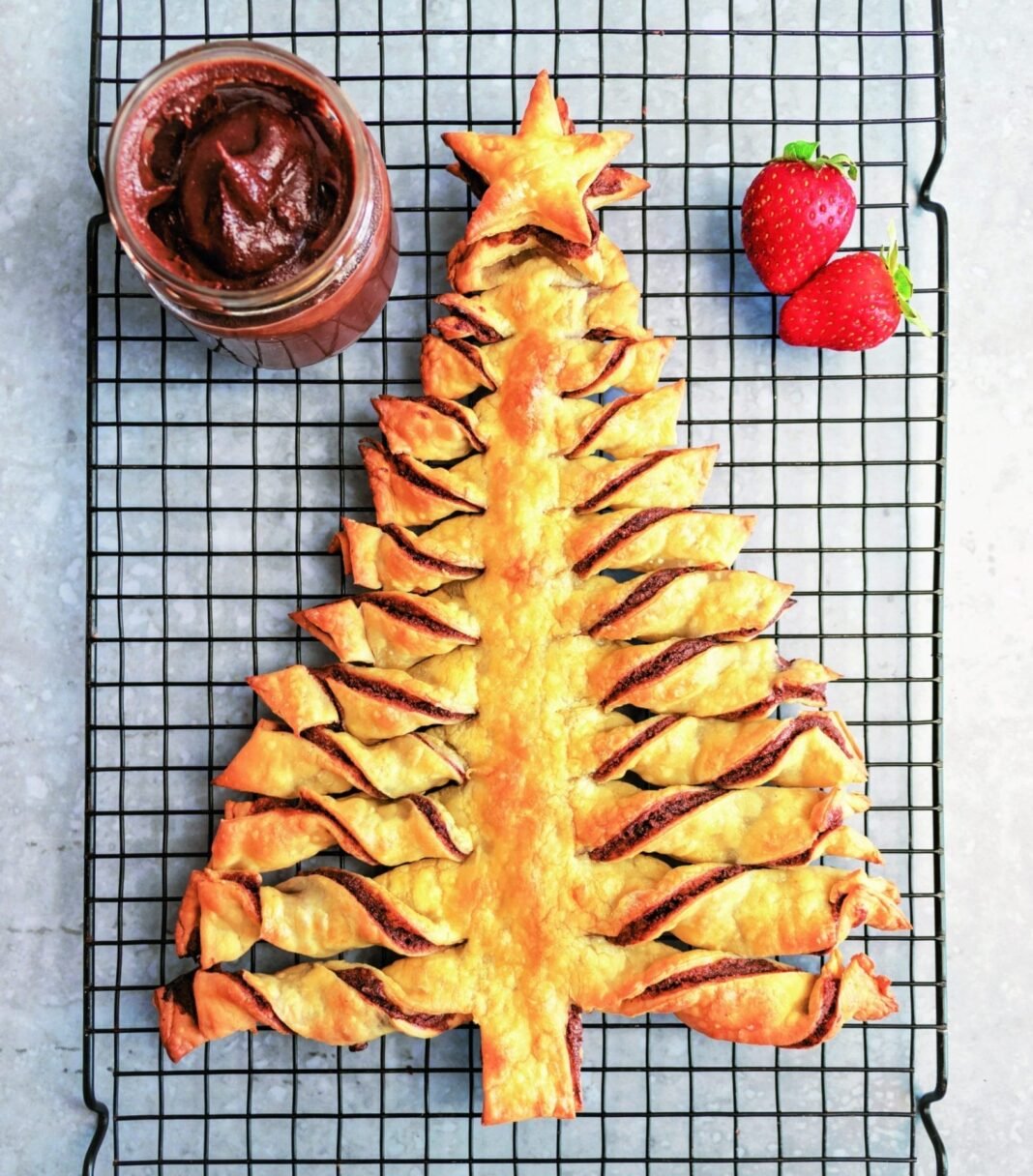 Hazelnut Christmas Tree [Vegan] – One Green Planet