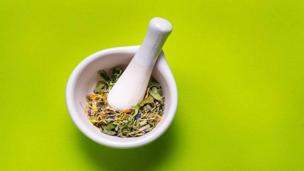 herbs1.jpg Turmeric, black cumin, moringa: traditional uses and benefits of these healing herbs