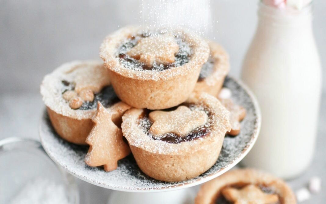 15 Irresistible Mini Vegan Pies Perfect for Holiday Parties – One Green Planet