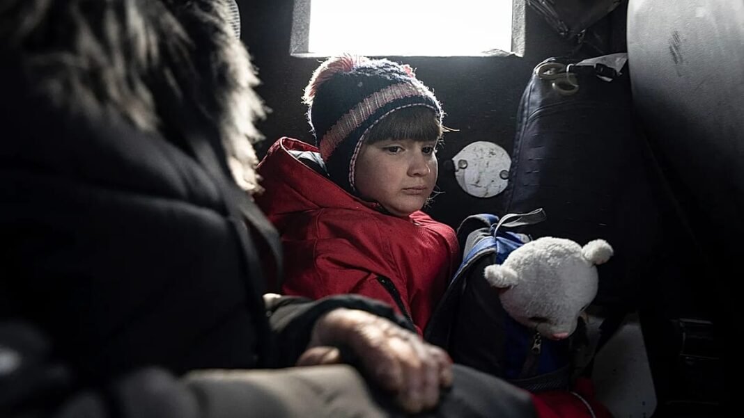 3,000 children and parents ordered to evacuate from two regions 3,000 children and parents ordered to evacuate from two regions in Ukraine as Russian troops advance