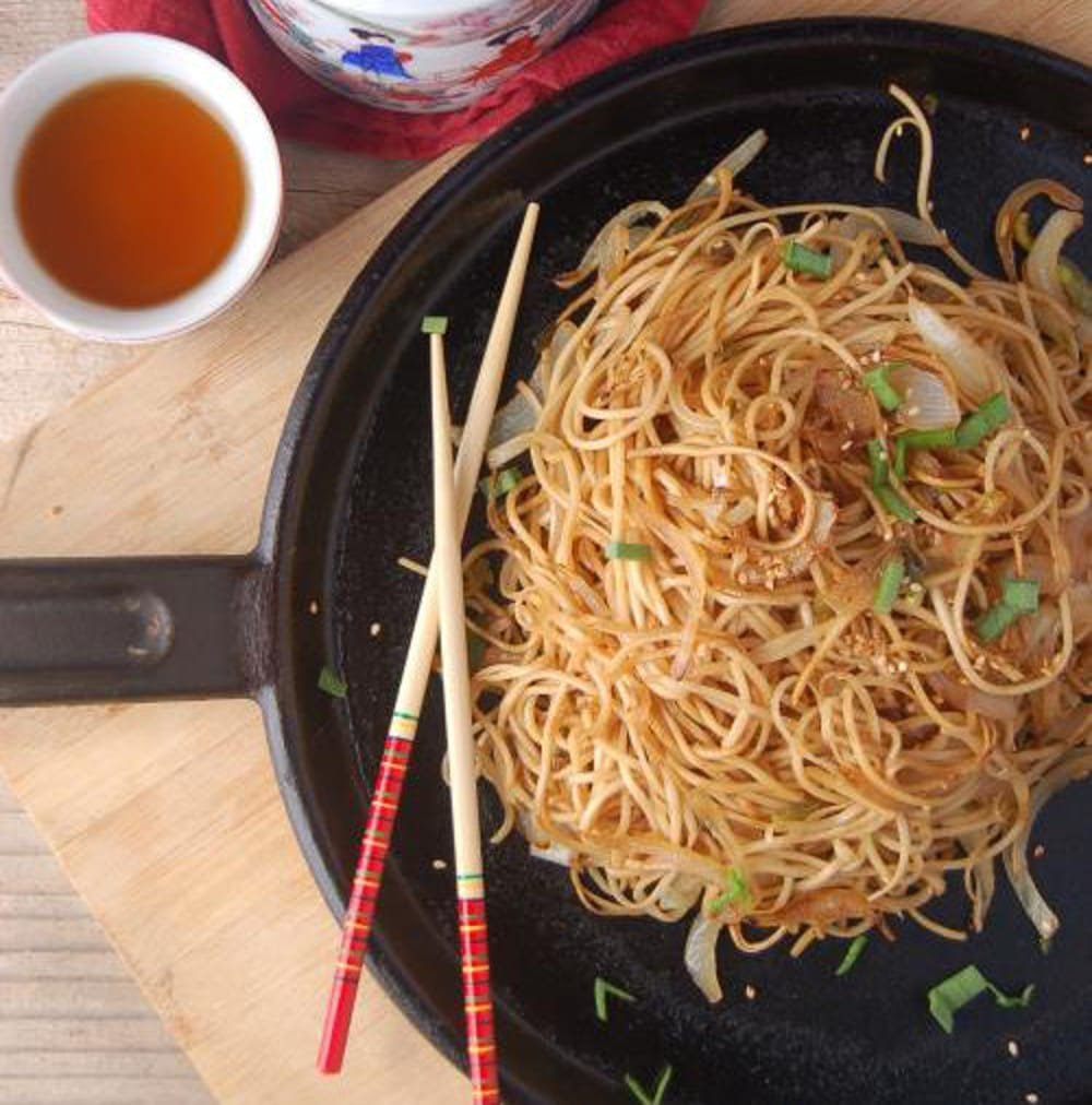 Dim Sum Soy Sauce Chow Mein Noodles [Vegan] – One Green Planet