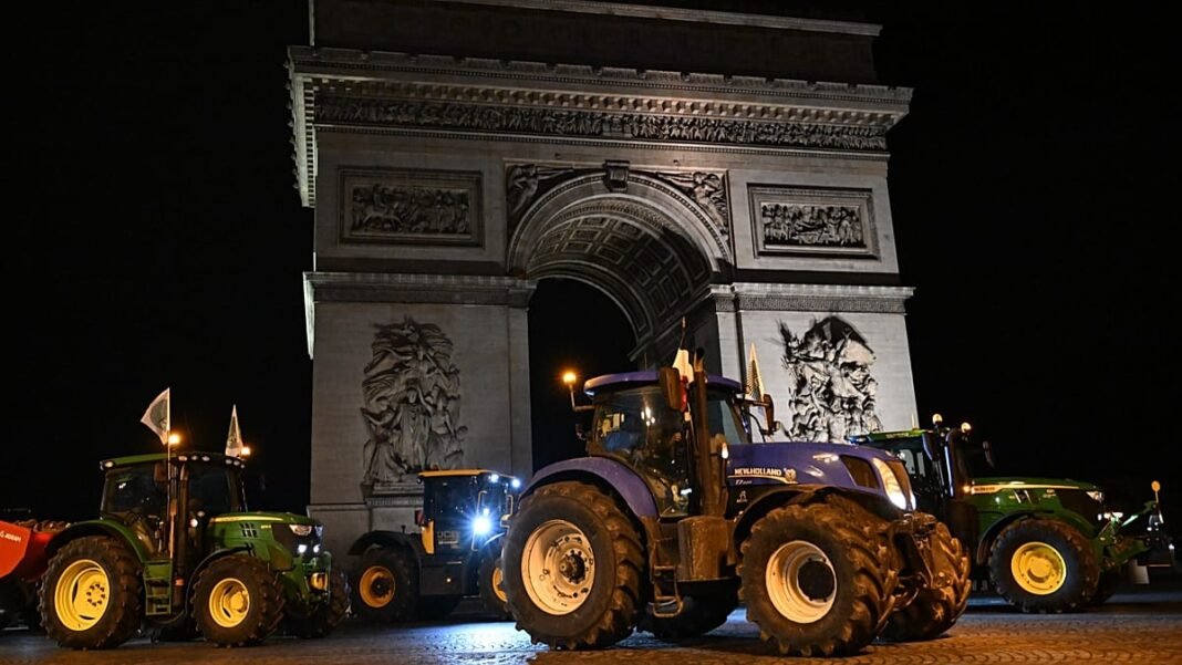Hundreds of tractors drive through Paris in protest against EU-Mercosur deal  