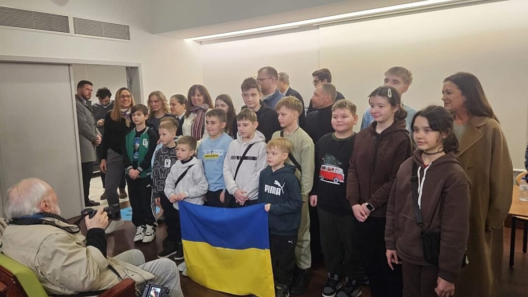 Portugal welcomes Ukrainian mother and child to 'remarkable' civil society initiative  