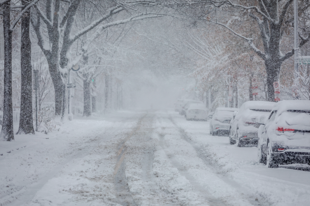 Huge winter storm leaves 700,000 people without power in the US  
