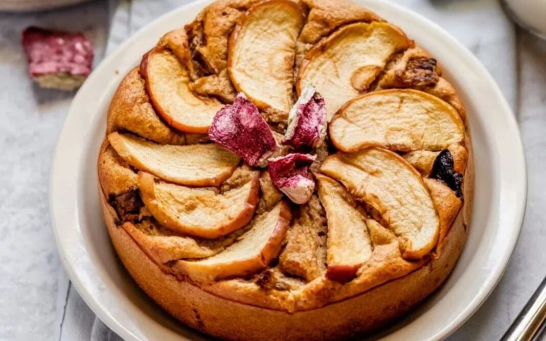 cinnamon-apple-cake.jpg 10 Vegan Apple Treats to Sweeten Your Holiday Season – One Green Planet