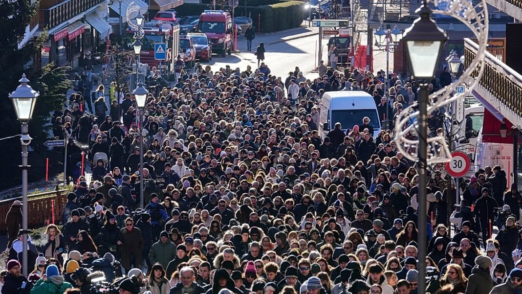 video. Crans-Montana residents join silent march in memory of fire victims  