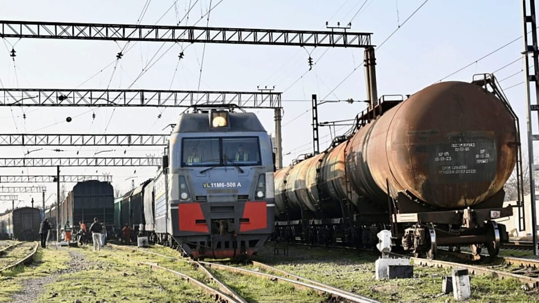 Azerbaijan transports Russian grain to Armenia as part of peace policy  