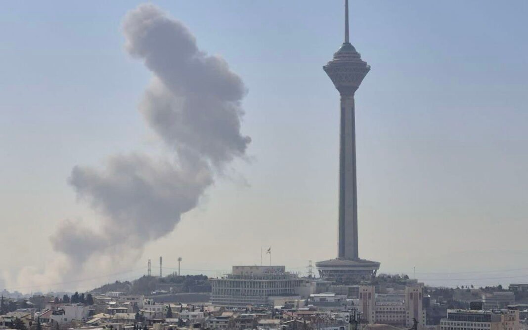 HCOYnkoagAAjK85-e1772268141746.jpeg President Trump starts war: US and Israel slam Iran with airstrikes as world waits for retaliation