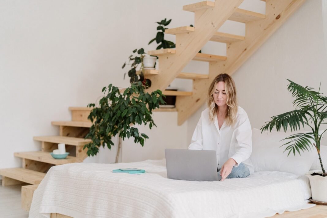 14 Boring Businesses to Make Money Every Month  