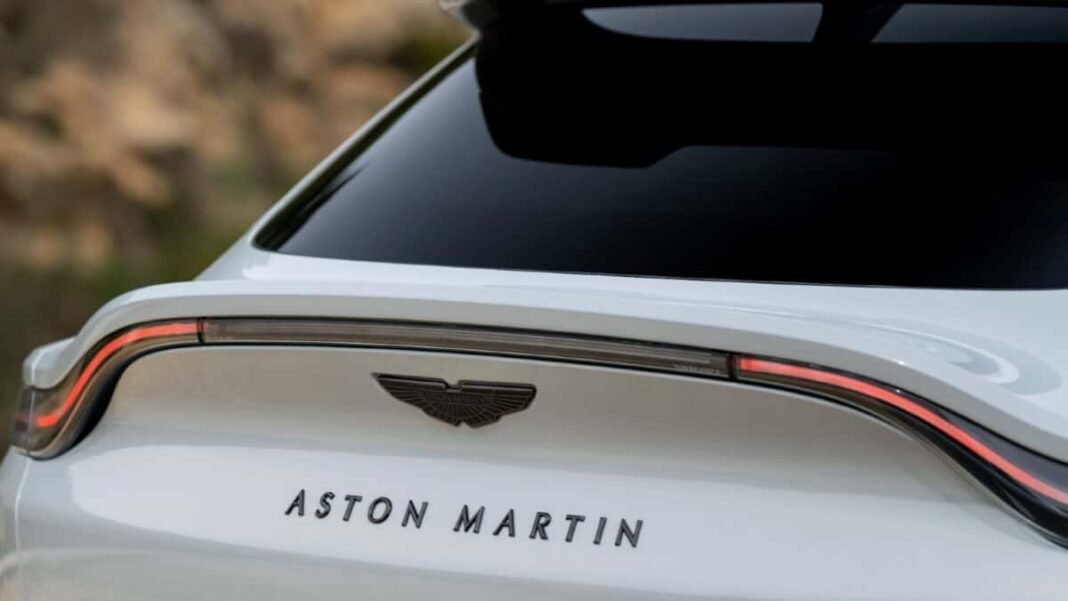 Aston Martin DBX - rear pic of trunk