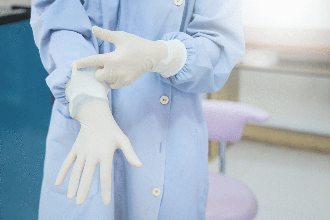 Scientist accidentally contaminates his microplastic research with gloves  