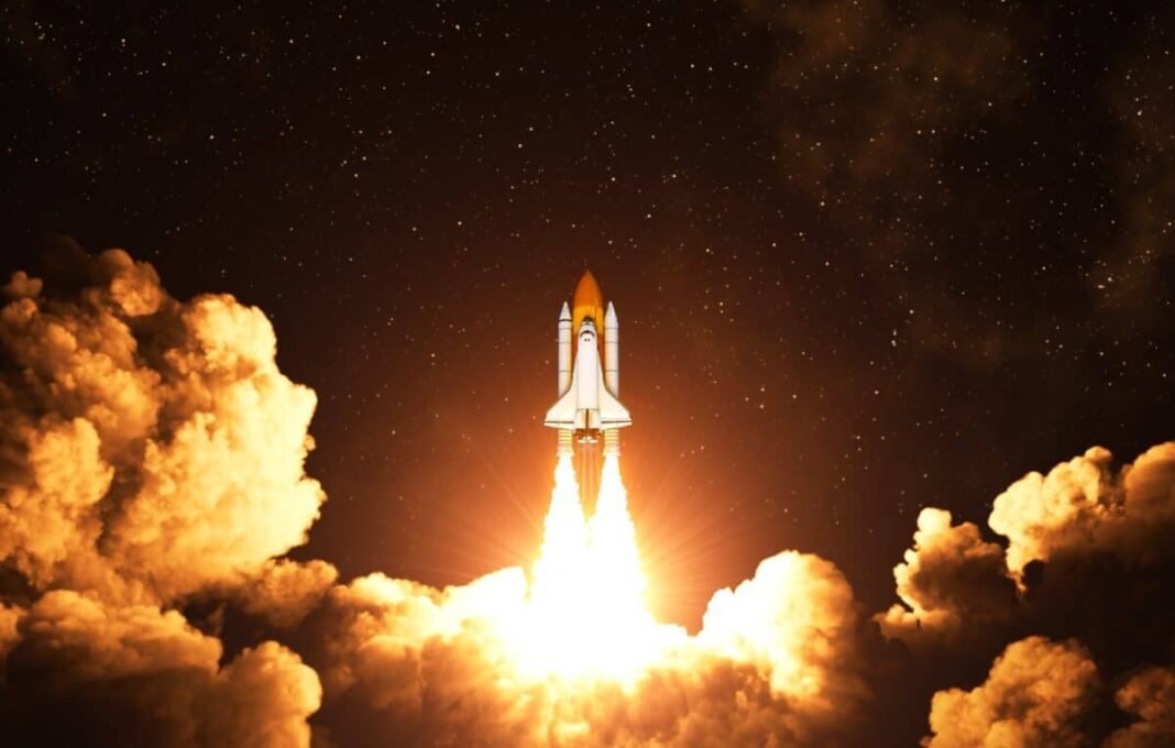 This FTSE 100 star has hit £15 in my Stocks Night Takeoff Of The American Space Shuttle