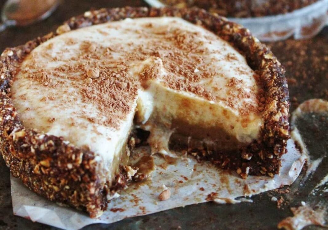Raw Chocolate Mousse Tart With Lemon Cashew Cream [Vegan] – One Green Planet